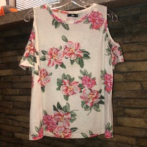 White cold shoulder blouse w/ flowers size small